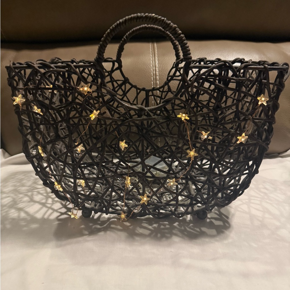 Black Woven basket with lighted star Accents